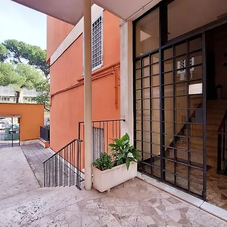 Lucky Domus Tuscolano Apartment *