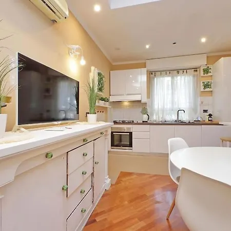 Apartment Lucky Domus Tuscolano *