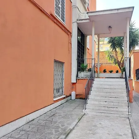 Lucky Domus Tuscolano Apartment Rome