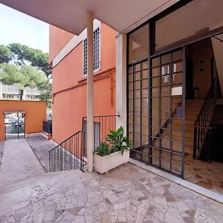 Lucky Domus Tuscolano * Rome