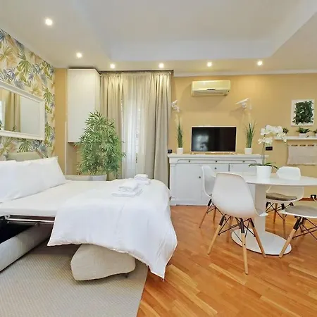 Lucky Domus Tuscolano Apartment