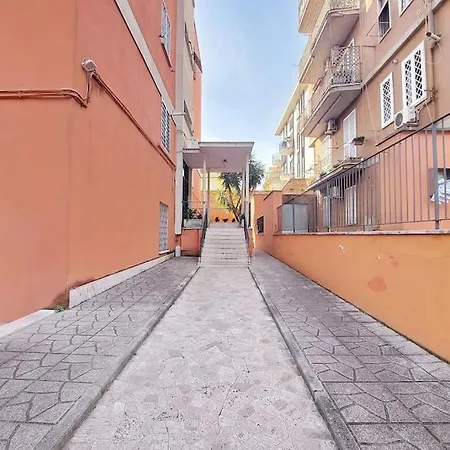 Lucky Domus Tuscolano * Rome